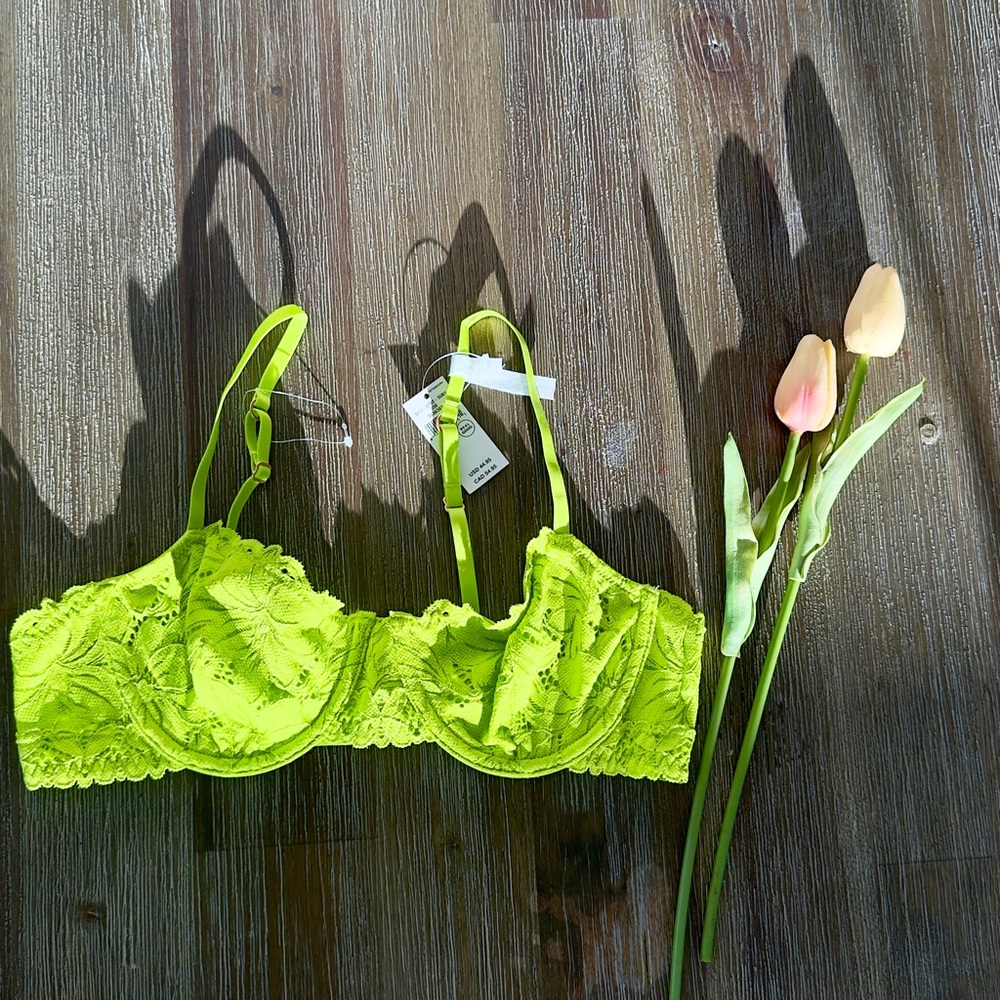 Aerie Vibrant Lime Lace Bra